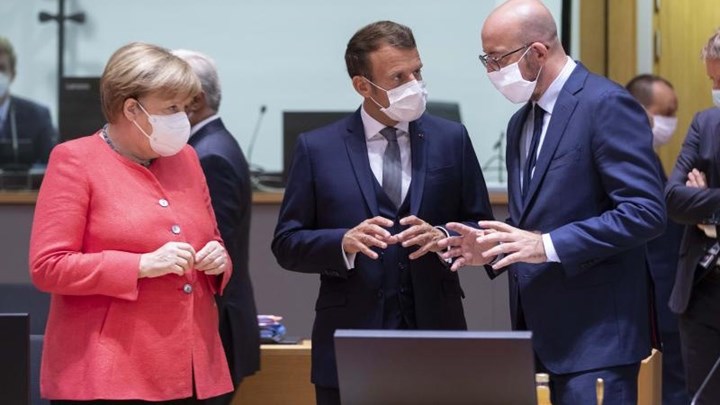 Σύνοδος Κορυφής: Συνεχίζεται το σκληρό παζάρι στις Βρυξέλλες – “Μύλος” με την έκτακτη Σύνοδο για την Τουρκία