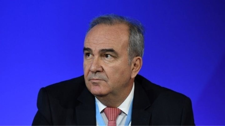 Παπαθανάσης: Τα σούπερ μάρκετ να προσφέρουν μάσκες στους πελάτες που δεν έχουν