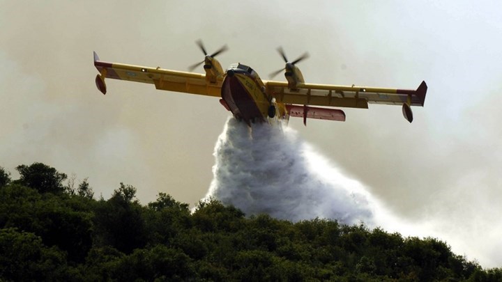 Συναγερμός στην Πυροσβεστική για τη φωτιά στην Κεφαλονιά – Πνέουν ισχυροί άνεμοι