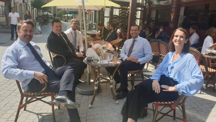 Σύνοδος Κορυφής: Ποιοι πρωθυπουργοί έκαναν διάλειμμα για… τηγανητές πατάτες – ΦΩΤΟ