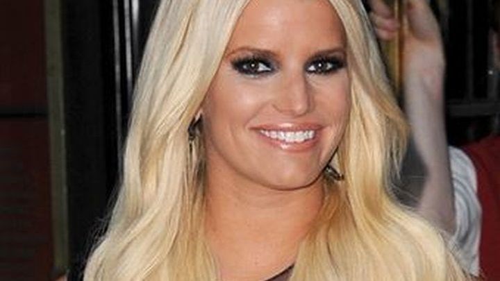 Πασίγνωστη popstar έχασε 45 κιλά και χώρεσε ξανά σε τζιν που είχε κρυμμένο για 14 χρόνια – ΦΩΤΟ