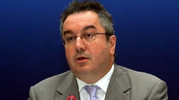 Μόσιαλος: Γιατί κανένας τουρίστας από την Αγγλία δεν βγήκε θετικός στον κορονοϊό