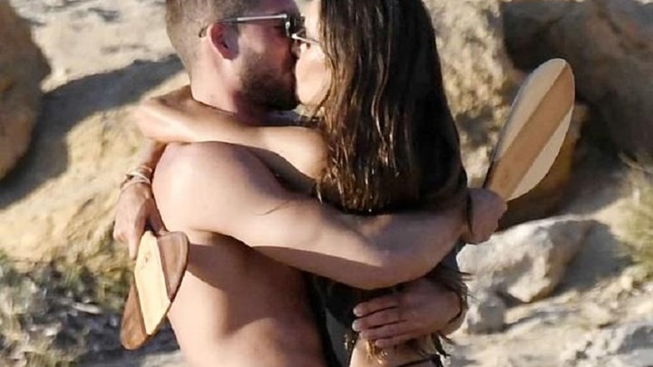 Ιζαμπέλ Γκουλάρτ: Καυτά φιλιά στη Μύκονο για τη Βραζιλιάνα καλλονή – ΦΩΤΟ