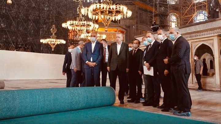 Αγία Σοφία: Συνεχίζονται οι εργασίες – Αυτά είναι τα χαλιά που θα στρωθούν – ΦΩΤΟ