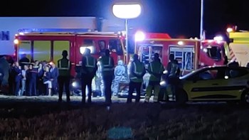 Ανείπωτη τραγωδία στη Γαλλία – Νεκρά πέντε παιδιά σε φοβερό τροχαίο – ΦΩΤΟ – BINTEO