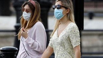 Κορονοϊός: Πιθανότερη η μόλυνση εντός της ίδιας οικογένειας παρά από επαφές εκτός οικίας