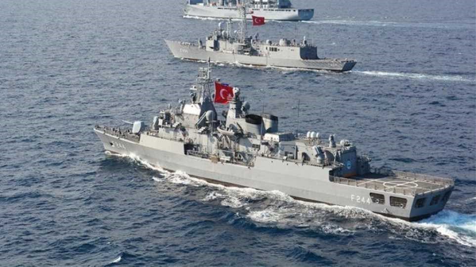 Έντονη κινητικότητα στο Αιγαίο – 15 τουρκικά πολεμικά πλοία βγήκαν από τον ναύσταθμο του Ακσάζ