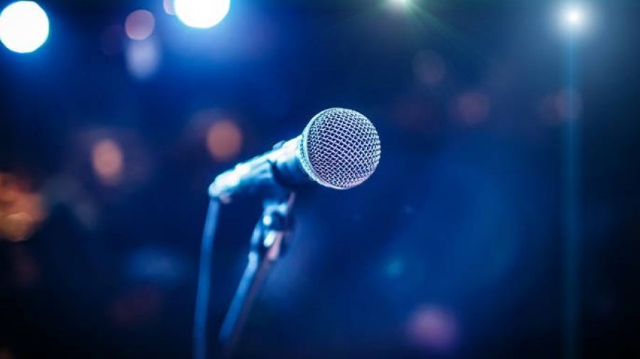 Περιπέτεια για γνωστό τραγουδιστή – Έπεσε θύμα κλοπής και τραυματίστηκε κυνηγώντας τον δράστη – ΦΩΤΟ