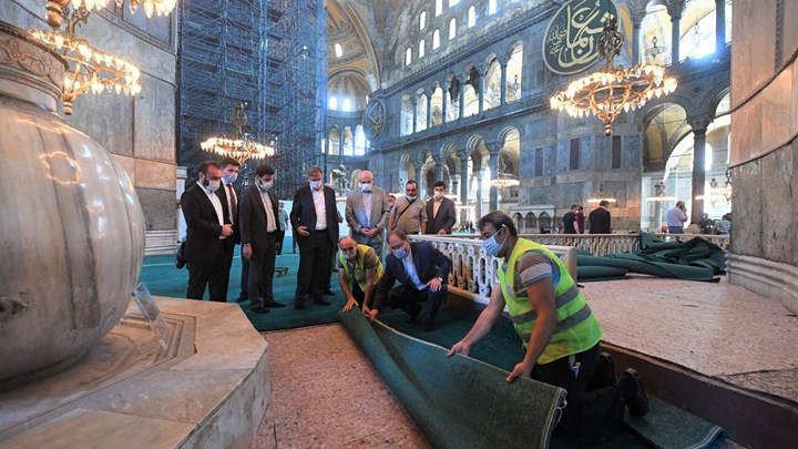Αγία Σοφία: Οι ετοιμασίες και τα τρικ ενόψει της προκλητικής “φιέστας” Ερντογάν – ΒΙΝΤΕΟ