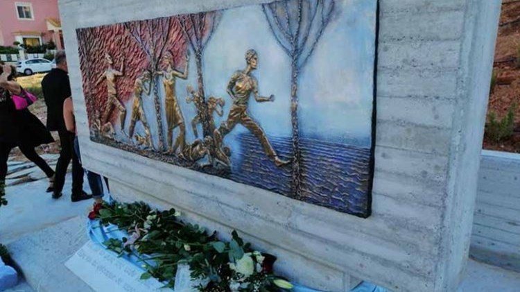 Φωτιά στο Μάτι: Τα αποκαλυπτήρια μνημείου για τα 102 θύματα – ΒΙΝΤΕΟ