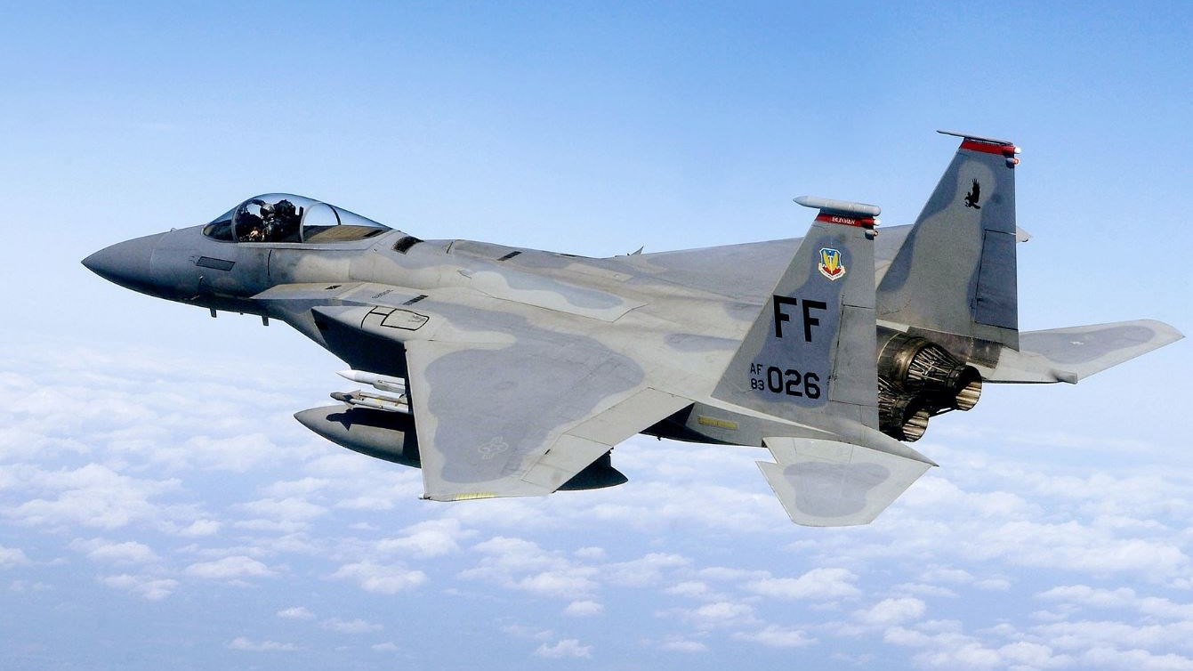 Τρόμος στον αέρα για επιβάτες ιρανικού αεροπλάνου που το “παρενόχλησε” αμερικανικό μαχητικό  – ΒΙΝΤΕΟ