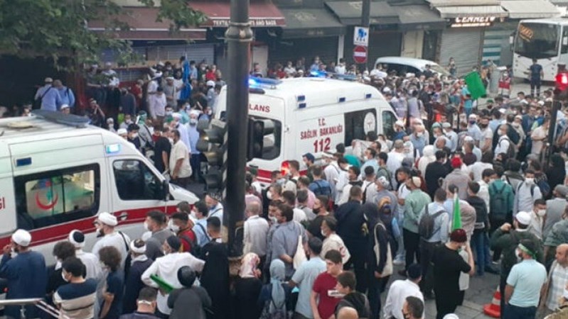 Αγία Σοφία: Ουρές μουσουλμάνων για την προσευχή με το πρώτο φως της ημέρας – ΦΩΤΟ