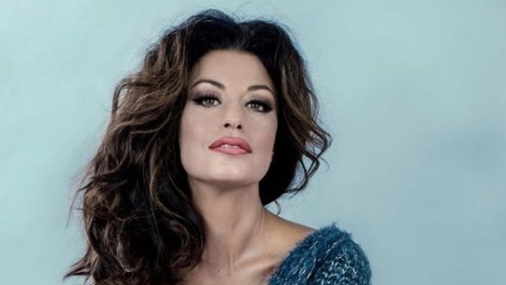 Δωροθέα Μερκούρη: “Φωτιά” στα κόκκινα στην παραλία – ΦΩΤΟ