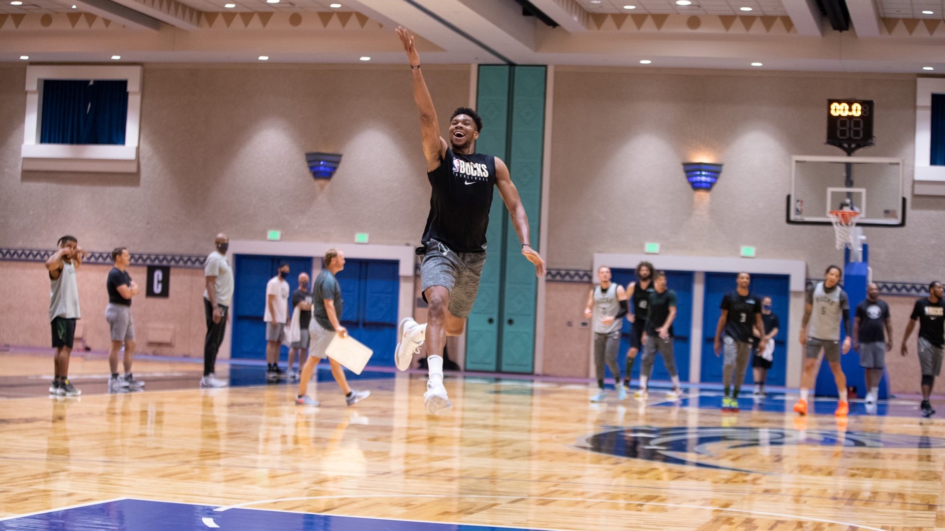 Γιάννης Αντετοκούνμπο: Η ανάρτηση με νόημα του Greek Freak μετά τη ρατσιστική επίθεση που δέχθηκε