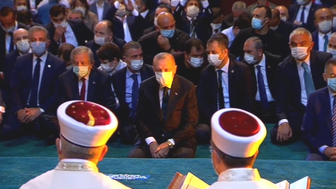 Αγία Σοφία: Ανοιχτή όλο το 24ωρο με εντολή Ερντογάν