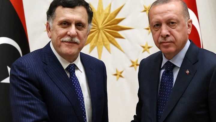 Αιφνιδιαστική συνάντηση Ερντογάν – Σάρατζ στην Κωνσταντινούπολη