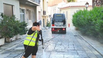 Δήμος Αθηναίων: Κυριακάτικες δράσεις καθαριότητας στην Πλάκα