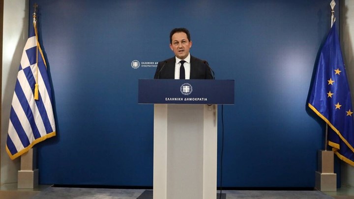 Η απάντηση του Πέτσα για το αν ο Μητσοτάκης πήγε με ελικόπτερο σε Αντίπαρο και Επίδαυρο