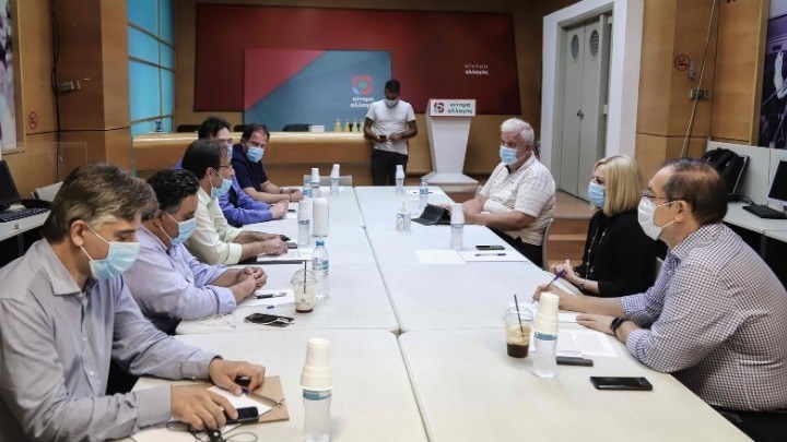 Συνάντηση Γεννηματά με τη Δημοτική Αρχή Κερατσινίου