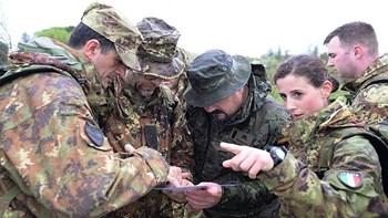 Κορονοϊός – Ιταλία: Ο στρατός αναλαμβάνει τη φύλαξη των κέντρων προσωρινής παραμονής μεταναστών