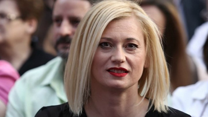 Χαμός με τη χυδαία ανάρτηση της Ραχήλ Μακρή