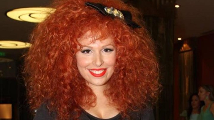 Ατύχημα για τη Σοφία Κουρτίδου: Έριξε το αυτοκίνητό της σε χαντάκι – ΒΙΝΤΕΟ