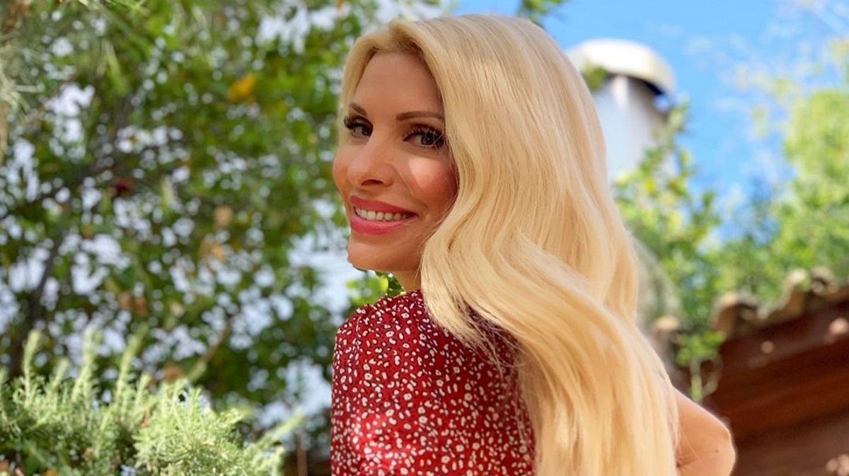 Ελένη Μενεγάκη: Γιατί επέστρεψε στην Αθήνα – ΦΩΤΟ