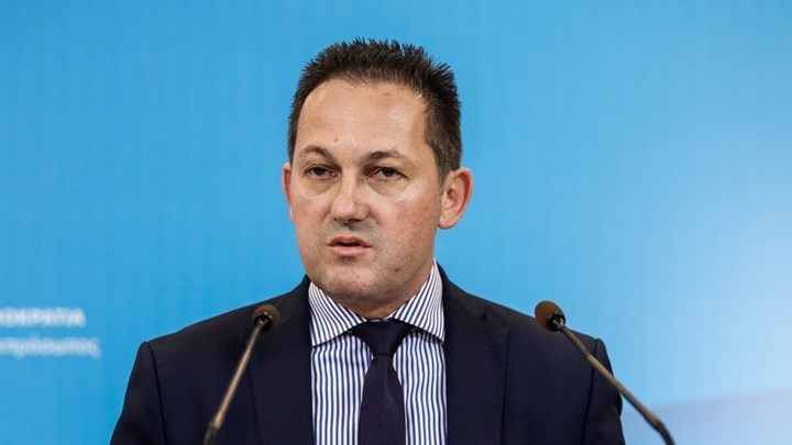 Πέτσας: Ανακλήθηκαν άδειες για να πυκνώσουν τα δρομολόγια στα ΜΜΜ – Τι είπε για τα αναδρομικά