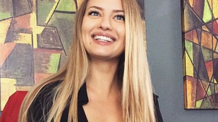 Ντόρα Μακρυγιάννη: Η εντυπωσιακή αλλαγή που έκανε στην εμφάνισή της – ΦΩΤΟ