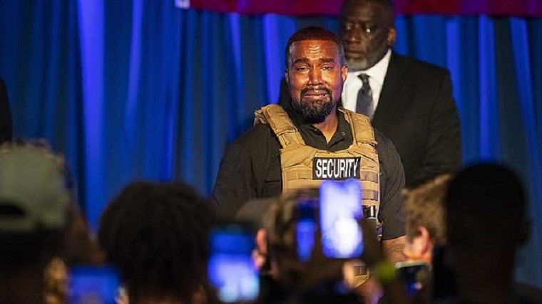 Κάνιε Γουέστ: Σπάει τη σιωπή του μετά τη δημόσια κατάρρευση