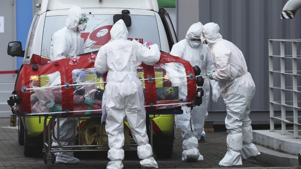 Κορονοϊός: Ξεπέρασαν τους 712.000 οι θάνατοι σε όλον τον κόσμο – Πάνω από 19 εκατ. τα κρούσματα