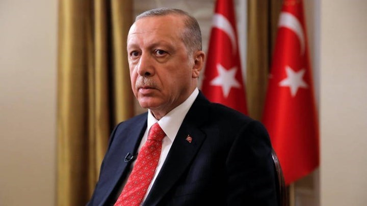 Τουρκία: Η λίρα καταρρέει και ο Ερντογάν υπόσχεται ότι η αστάθεια είναι προσωρινή
