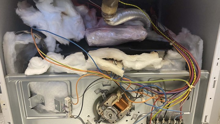 Μύκονος: Μετέφεραν την κοκαΐνη μέσα σε… ηλεκτρική κουζίνα – ΦΩΤΟ