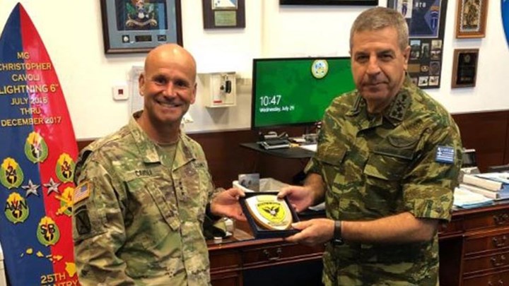 Ο Αρχηγός ΓΕΣ στο στρατηγείο των ΗΠΑ στην Ευρώπη – ΦΩΤΟ