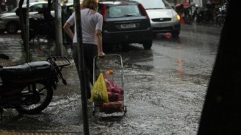 Καιρός: Μπουρίνι στην Αθήνα