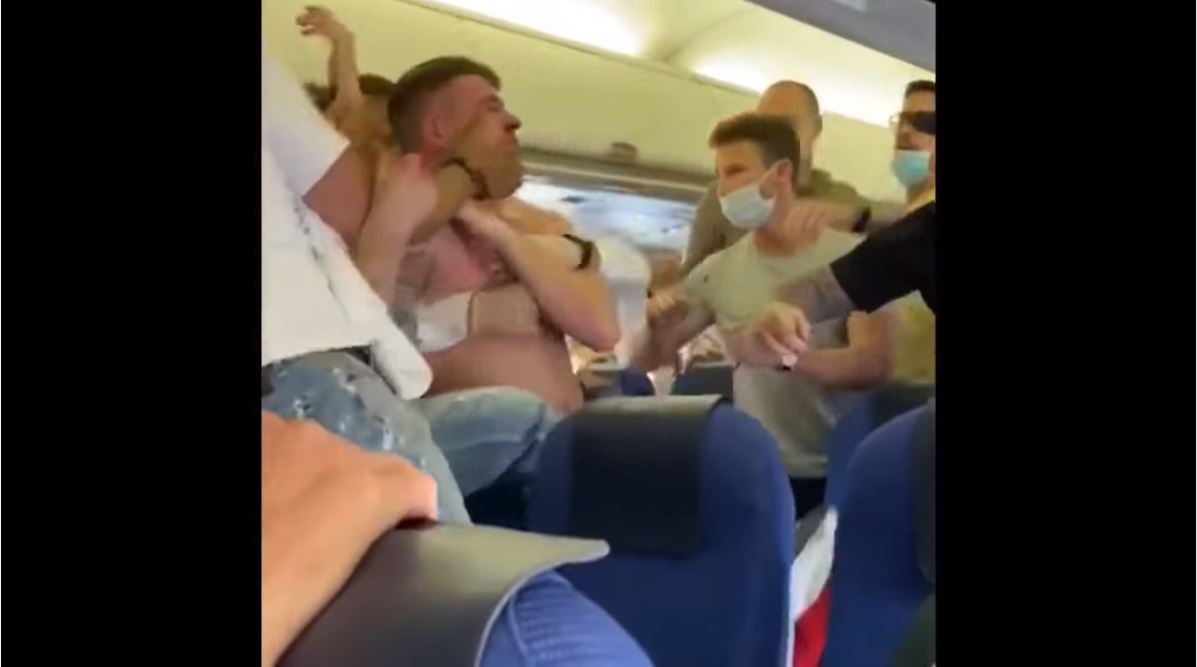 Άγριος καβγάς σε πτήση: Μπουνιές και βρισιές με επιβάτες που αρνήθηκαν να φορέσουν μάσκες- ΒΙΝΤΕΟ