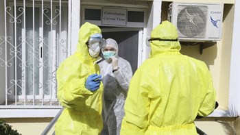 Κορονοϊός – Αλγερία: Ανοίγουν τζαμιά, παραλίες και πάρκα μετά από πέντε μήνες καραντίνα