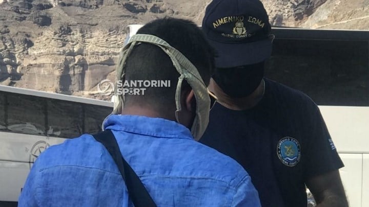 Σαντορίνη: Επιβάτης πλοίου έβαλε για μάσκα το…μπικίνι της γυναίκας του – ΦΩΤΟ