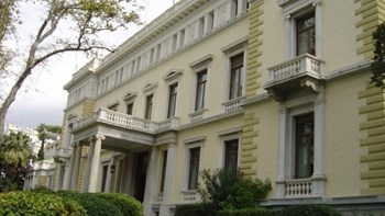 Στη 1 το μεσημέρι η ορκωμοσία των νέων μελών της κυβέρνησης