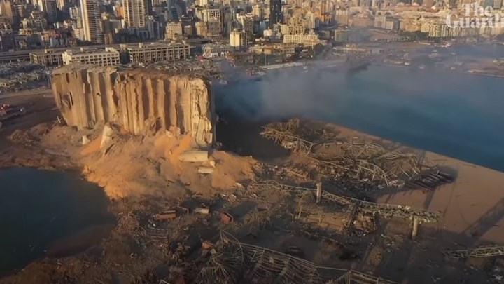 Ισοπεδώθηκε το λιμάνι της Βηρυτού – Συγκλονιστικό ΒΙΝΤΕΟ από drone δείχνει το μέγεθος της καταστροφής