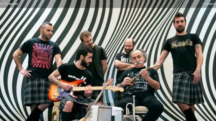 Αγάθωνας Ιακωβίδης: Το συγκινητικό “αντίο” του Ηλία Κόζα των “Koza Mostra” στον ρεμπέτη – ΦΩΤΟ