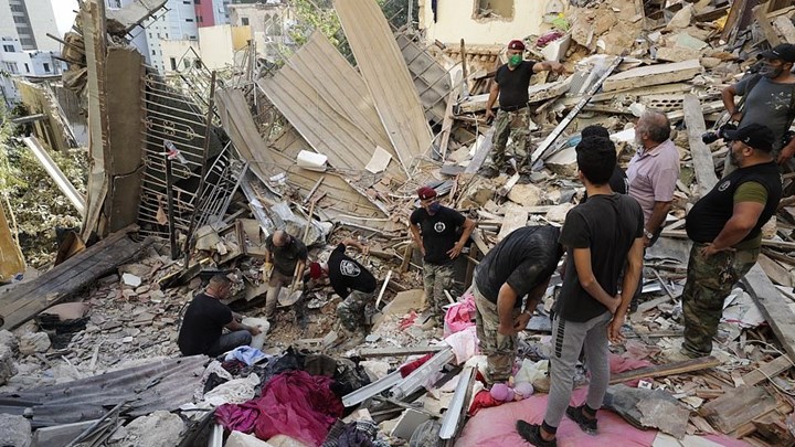 Βηρυτός: Εικόνες βιβλικής καταστροφής – Στους 137 ο αριθμός των νεκρών