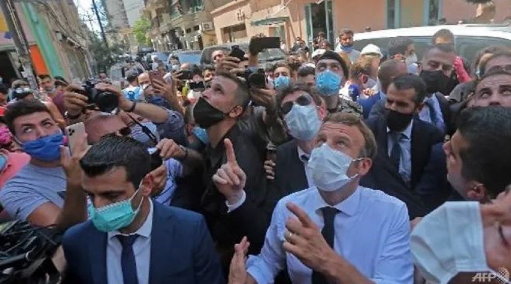 Ξεχειλίζει η οργή στη Βηρυτό: “Βοηθήστε μας, επανάσταση” φώναζαν πολίτες στον Μακρόν – ΒΙΝΤΕΟ