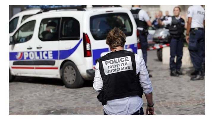 Θρίλερ στη Γαλλία: Ένοπλος κρατά ομήρους σε τράπεζα στη Χάβρη