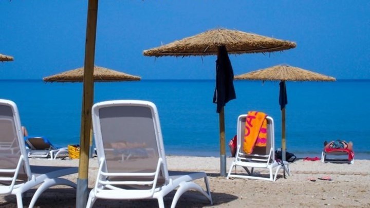 Υπουργείο Υγείας: Σε αυτές τις παραλίες της Αττικής απαγορεύεται το κολύμπι