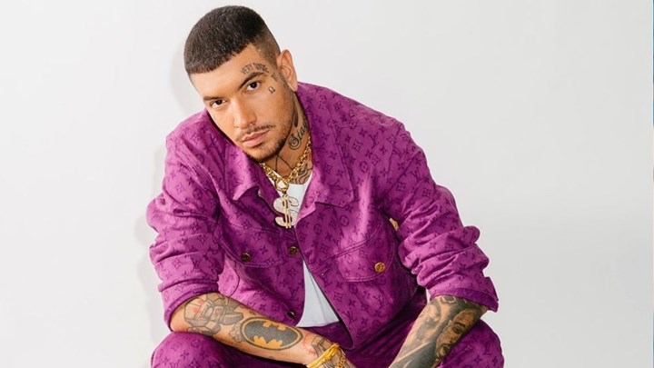 Οι παντόφλες που φόρεσε ο Snik στη Νάξο και έγιναν viral – ΒΙΝΤΕΟ