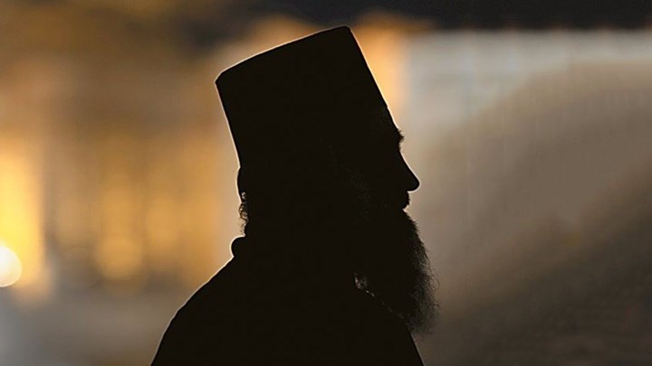 Κρήτη: Συνελήφθη μοναχός με όπλο στις αποσκευές στο αεροδρόμιο Ηρακλείου