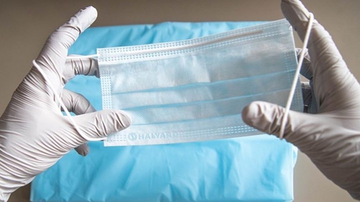 Κορονοϊός: Μάσκες ή ασπίδες; – Τι συμβουλεύει ο πρόεδρος του Πανελλήνιου Ιατρικού Συλλόγου