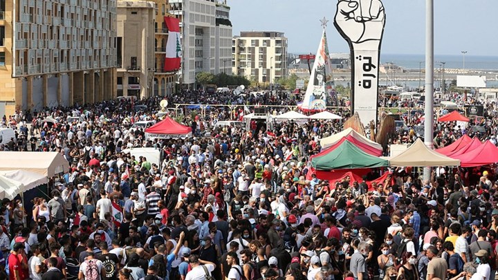 Βηρυτός: Διαδηλωτές καλούν την κυβέρνηση να παραιτηθεί – Χρήση δακρυγόνων από την αστυνομία