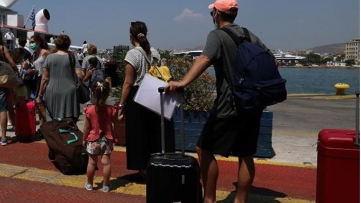 Κορονοϊός: Συνελήφθη γυναίκα στρατιωτικός για μη χρήση μάσκας εν πλω